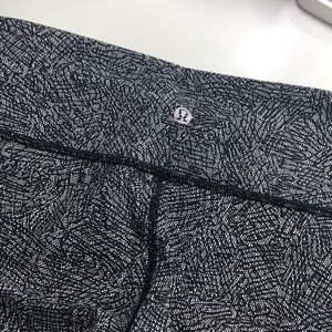 never worn lulu pants luxtreme fabric